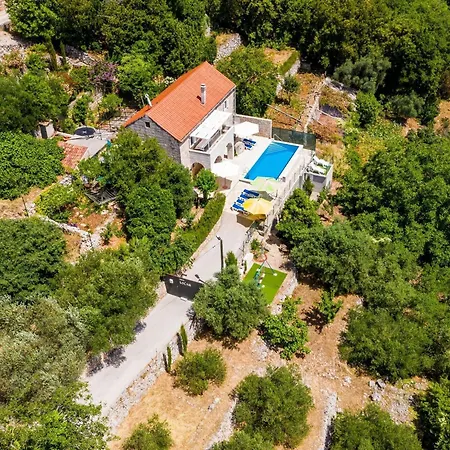 House Ko An-four Bedroom With Terrace And Swimming Pool * Gruda