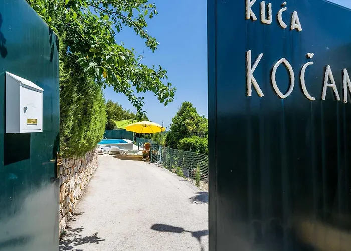 House Ko An-four Bedroom With Terrace And Swimming Pool Gruda