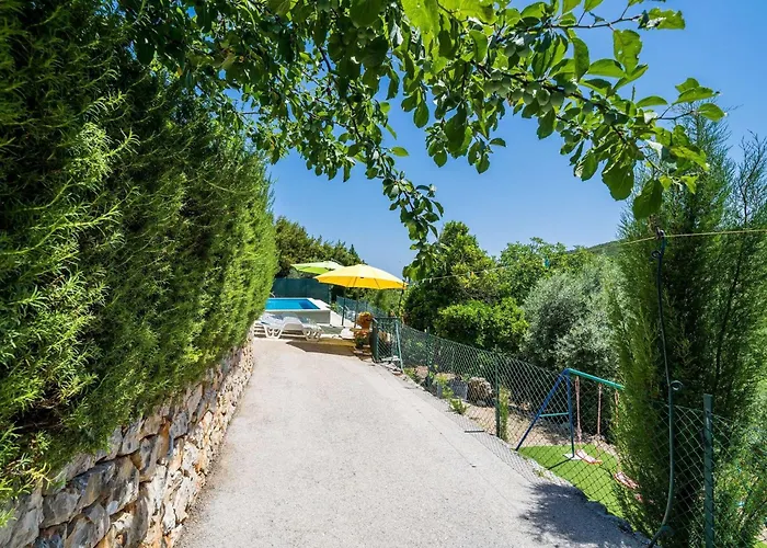 Dom wakacyjny House Ko An-four Bedroom With Terrace And Swimming Pool *