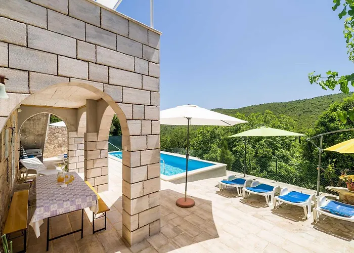 House Ko An-four Bedroom With Terrace And Swimming Pool Gruda