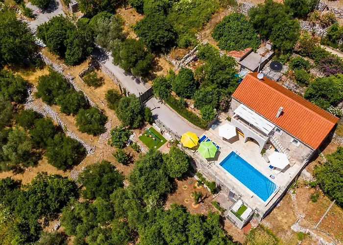 House Ko An-four Bedroom With Terrace And Swimming Pool Dom wakacyjny *