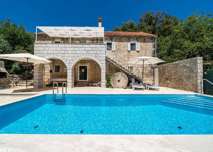 House Ko An-four Bedroom With Terrace And Swimming Pool Gruda