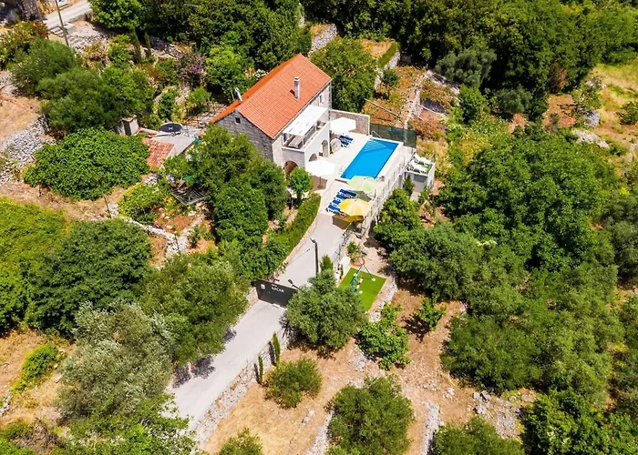 House Ko An-four Bedroom With Terrace And Swimming Pool * Gruda