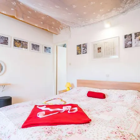 House Ko An-four Bedroom With Terrace And Swimming Pool Vikendica *