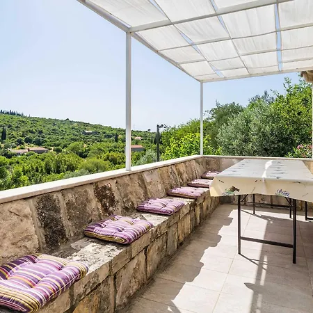 House Ko An-four Bedroom With Terrace And Swimming Pool Vikendica Gruda