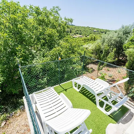 House Ko An-four Bedroom With Terrace And Swimming Pool Vikendica Gruda