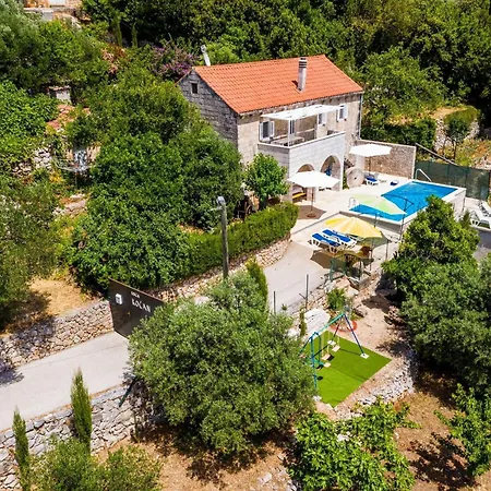 Vikendica House Ko An-four Bedroom With Terrace And Swimming Pool Gruda